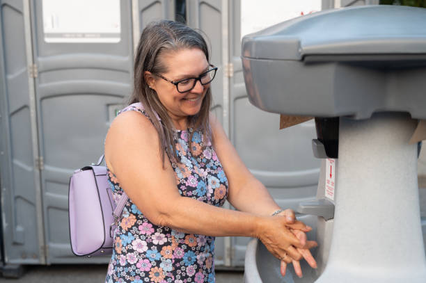 Best Portable toilet rental cost  in Trenton, MI